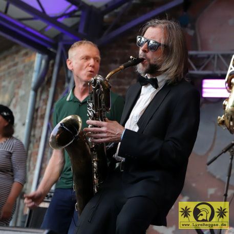 Joe Scholes (The Braces) with The Skandal Allstars - This Is Ska Festival - Wasserburg, Rosslau - 24. Juni 2023 (8).JPG